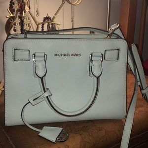 Micheal kors hand bag satchel